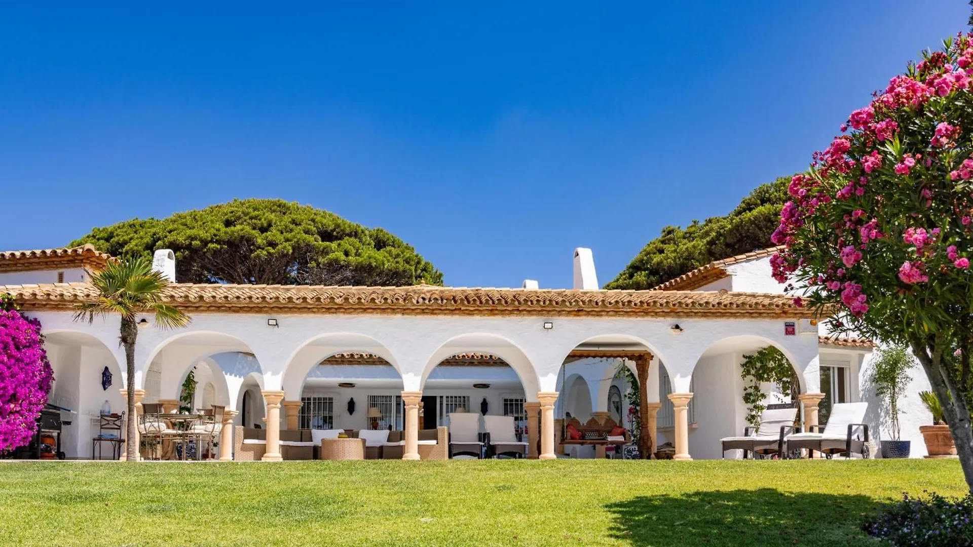 别墅 Andalusian Beach House 马尔韦利亚