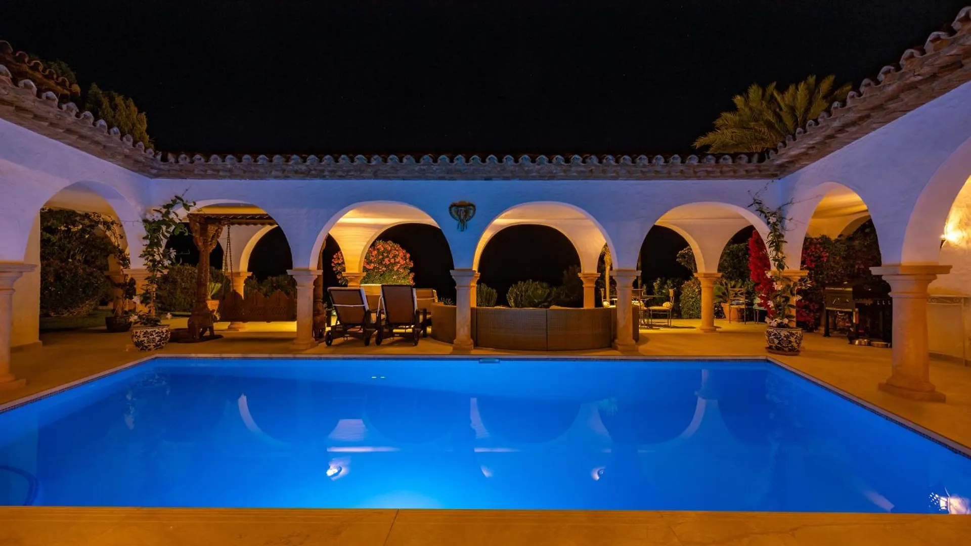Villa Andalusian Beach House Marbella Spain
